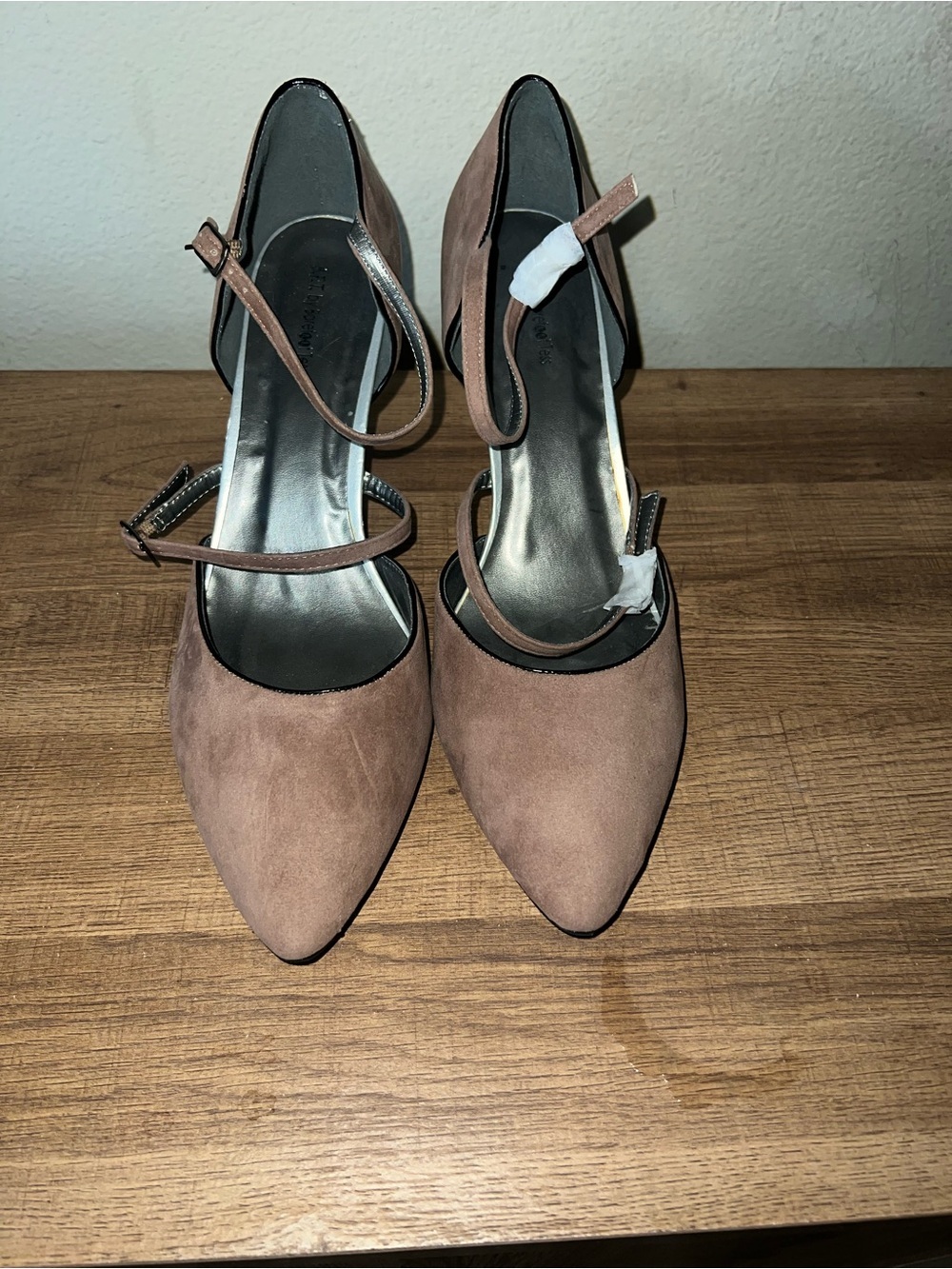 Pointed-Toe Ankle-Strap Pumps in Mauve Brown size 14
